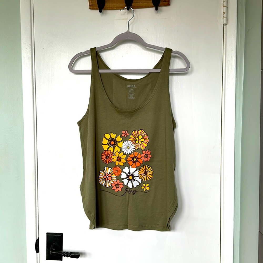 Roxy tank with retro flowers